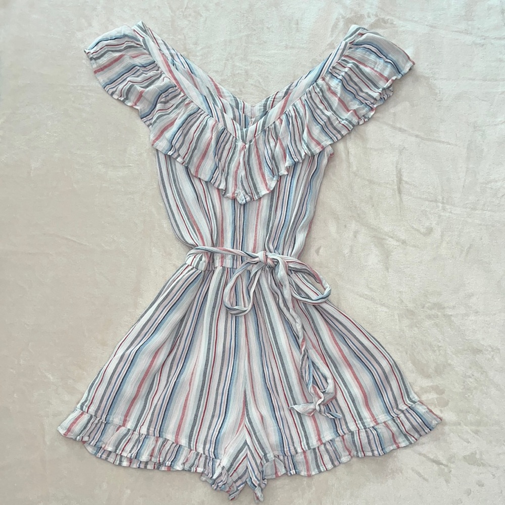 AE Double V Ruffle Romper - Picture 2 of 12
